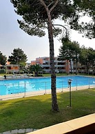 Modern Apartment With Shared Pool