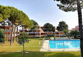 Modern Apartment With Shared Pool