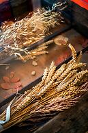 Cottage With Jacuzzi and Fireplace in the Room