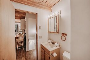 43sl - Hot Tub - Pets Ok - Bbq - Wifi 3 Bedroom Cabin by Redawning