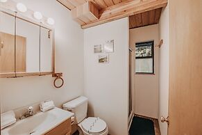 43sl - Hot Tub - Pets Ok - Bbq - Wifi 3 Bedroom Cabin by Redawning