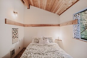 43sl - Hot Tub - Pets Ok - Bbq - Wifi 3 Bedroom Cabin by Redawning