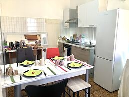 City Bb Chic Room With Shared Bathroom