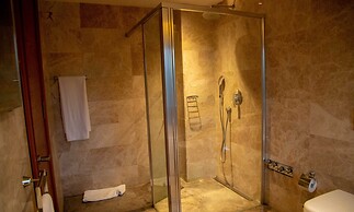 Charleson Luxury Hotel