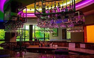 Charleson Luxury Hotel