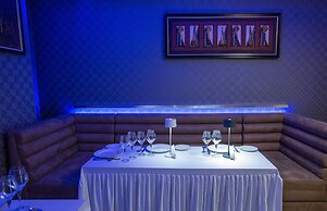Charleson Luxury Hotel