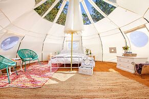 Stunning 1-bed Star Gazing Bell Tent Loughborough