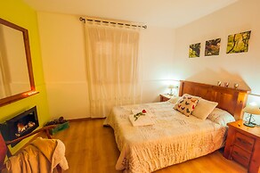 Rural House With Jacuzzi and Fireplace in the Room for 2 People