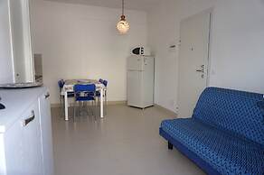 Apartment With Private Garden