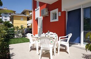 Apartment With Private Garden