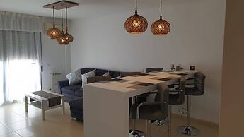 Triplex Next To The Beach 2 Separate Entrances