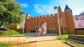 Triplex Next To The Beach 2 Separate Entrances