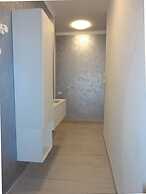 Modern Flat for 6 With Shared Pool