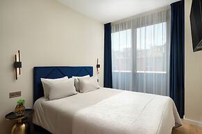 Emerald Downtown Suites