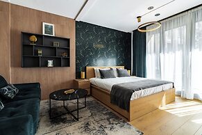 Emerald Downtown Suites