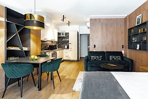 Emerald Downtown Suites