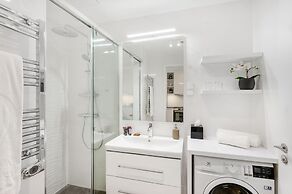 Emerald Downtown Suites