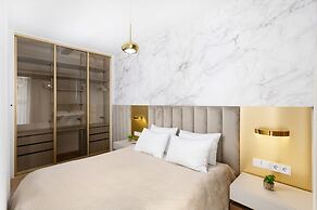 Emerald Downtown Suites