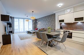 Emerald Downtown Suites