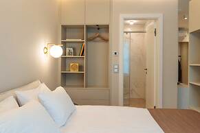 Emerald Downtown Suites