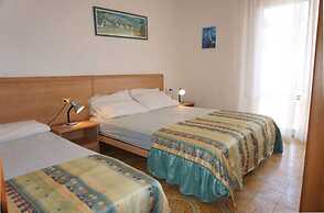 Welcoming Flat With Large Terrace