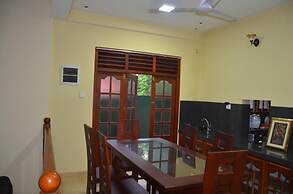 Villa Vinses In Hikkaduwa
