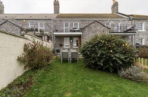 Beautiful Sea Front Cottage in the Ocean City