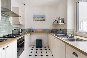 Beautiful Sea Front Cottage in the Ocean City