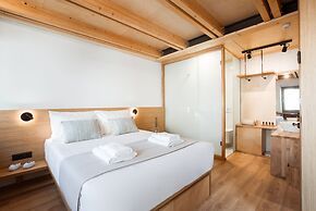 Thallos the Boutique