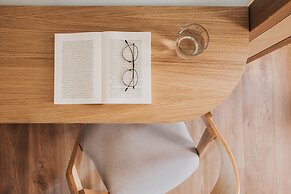 Thallos the Boutique