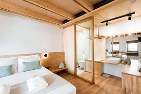 Thallos the Boutique