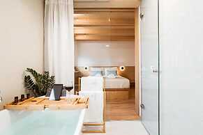 Thallos the Boutique