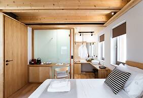 Thallos the Boutique