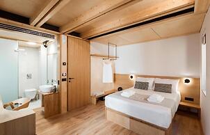 Thallos the Boutique