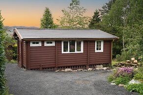 Snowdonia Log Cabin-sleeps 4-garden-pets