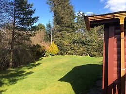 Snowdonia Log Cabin-sleeps 4-garden-pets