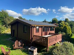 Snowdonia Log Cabin-sleeps 4-garden-pets