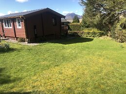 Snowdonia Log Cabin-sleeps 4-garden-pets