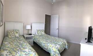 Disney Area Pool Home 11h 5 Bedroom Home by Redawning