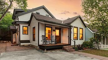 909 Park Ave 5 Bedroom Home by RedAwning