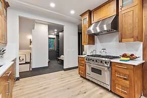 909 Park Ave 5 Bedroom Home by RedAwning