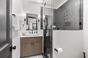 909 Park Ave 5 Bedroom Home by RedAwning