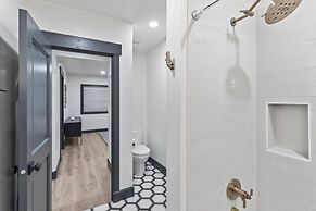 909 Park Ave 5 Bedroom Home by RedAwning