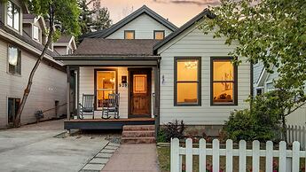 909 Park Ave 5 Bedroom Home by RedAwning