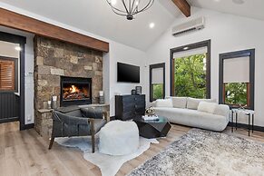 909 Park Ave 5 Bedroom Home by RedAwning