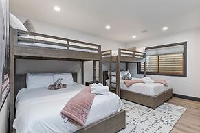 909 Park Ave 5 Bedroom Home by RedAwning