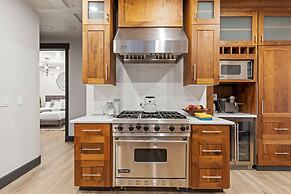 909 Park Ave 5 Bedroom Home by RedAwning