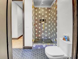 909 Park Ave 5 Bedroom Home by RedAwning