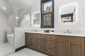 909 Park Ave 5 Bedroom Home by RedAwning