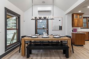 909 Park Ave 5 Bedroom Home by RedAwning